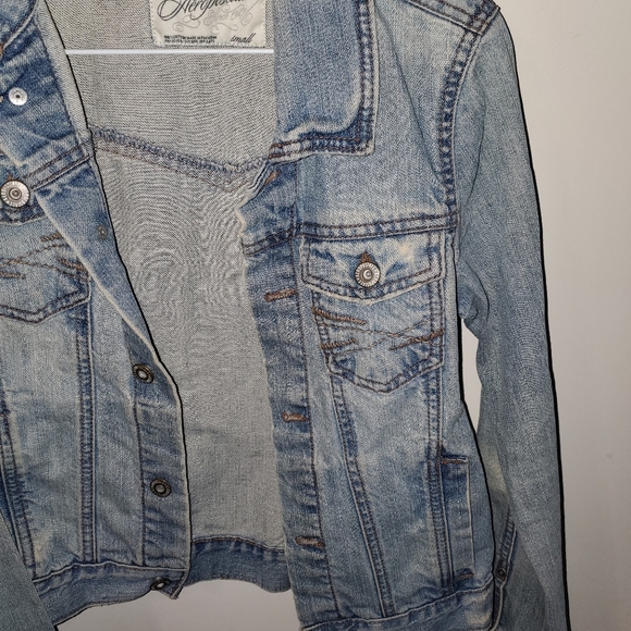 Jean jacket - Picture 2 of 7
